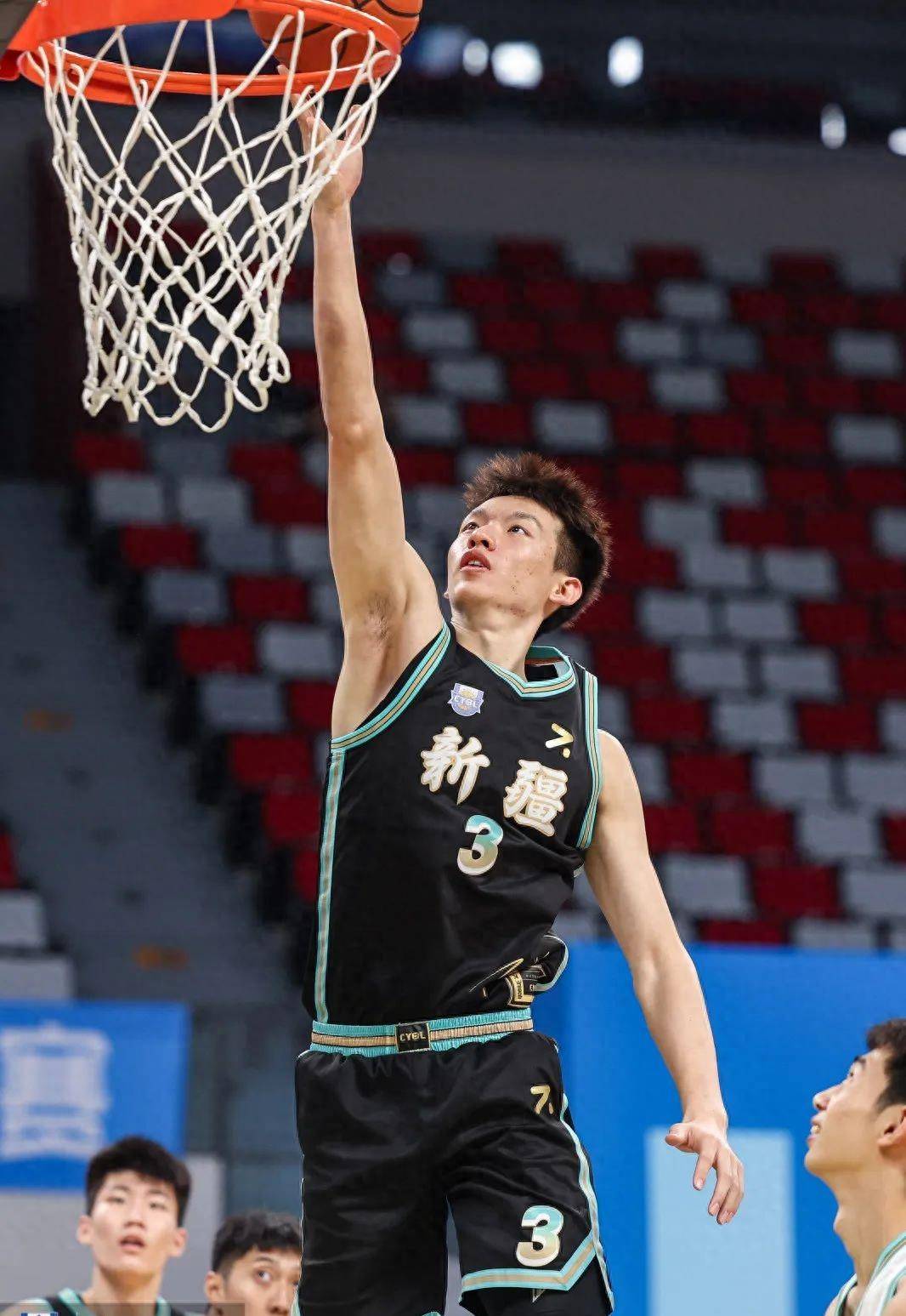 国际比赛日新疆广汇备战NBA总决赛，再遭质疑细节曝光，管理层满意，控场能力受关注 -开云官方网站