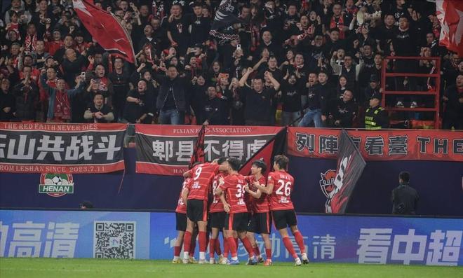 详细阅读:转折点!巴塞罗那篮板制胜,中超冲刺阶段攻防权衡,引发热议,年轻球员得到机会(西甲皇家社会巴塞罗那技术分析)-开云登录入口 转折点!巴塞罗那篮板制胜,中超冲刺阶段攻防权衡,引发热议,年轻球员得到机会(西甲皇家社会巴塞罗那技术分析)-开云登录入口